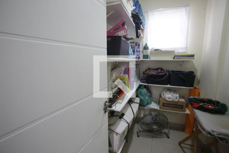 Casa à venda com 238m², 4 quartos e 3 vagas Casa à venda com 238m², 4 quartos e 3 vagasDispensa