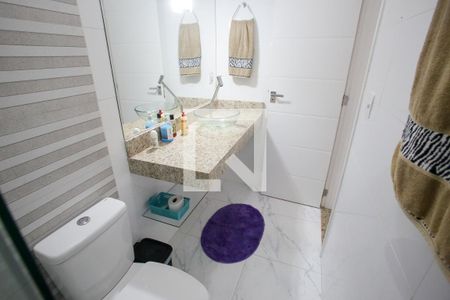 Casa à venda com 238m², 4 quartos e 3 vagas Casa à venda com 238m², 4 quartos e 3 vagasBanheiro da Suíte 4