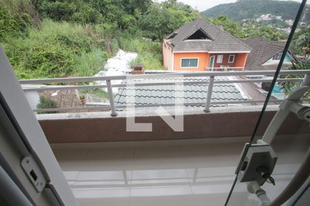 Casa à venda com 238m², 4 quartos e 3 vagas Casa à venda com 238m², 4 quartos e 3 vagasVaranda da Sala de TV