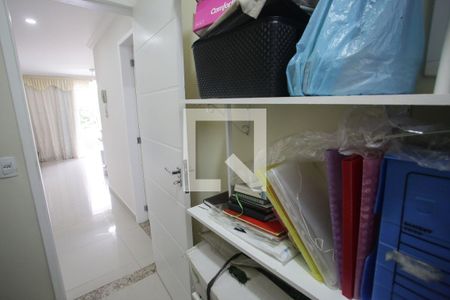 Casa à venda com 238m², 4 quartos e 3 vagas Casa à venda com 238m², 4 quartos e 3 vagasDispensa