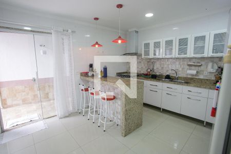 Casa à venda com 238m², 4 quartos e 3 vagas Casa à venda com 238m², 4 quartos e 3 vagasCozinha