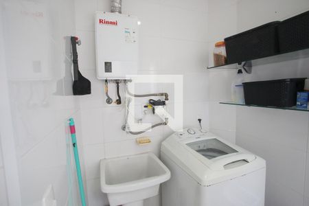 Casa à venda com 238m², 4 quartos e 3 vagas Casa à venda com 238m², 4 quartos e 3 vagasÁrea de Serviço