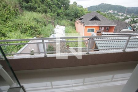 Casa à venda com 238m², 4 quartos e 3 vagas Casa à venda com 238m², 4 quartos e 3 vagasVaranda da Suíte 2