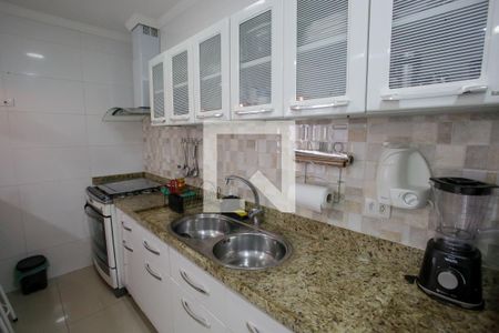 Casa à venda com 238m², 4 quartos e 3 vagas Casa à venda com 238m², 4 quartos e 3 vagasCozinha