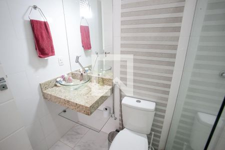 Casa à venda com 238m², 4 quartos e 3 vagas Casa à venda com 238m², 4 quartos e 3 vagasBanheiro da Suíte 1