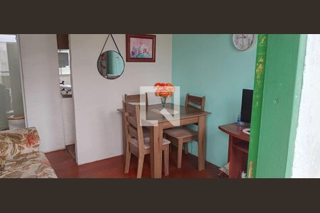 Sala de apartamento à venda com 2 quartos, 47m² em Cavalhada, Porto Alegre