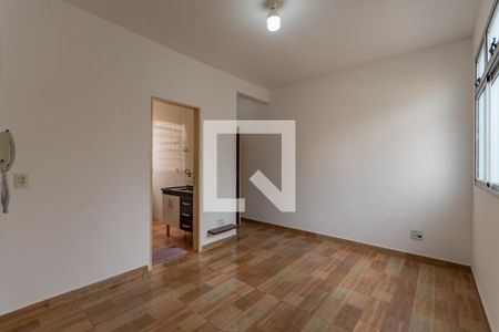 Sala de apartamento para alugar com 2 quartos, 56m² em Floramar, Belo Horizonte