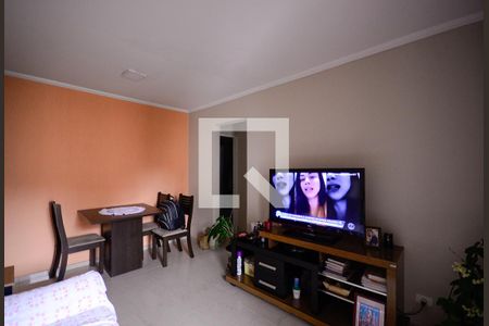 Sala  de apartamento para alugar com 2 quartos, 56m² em Jardim Celeste, São Paulo