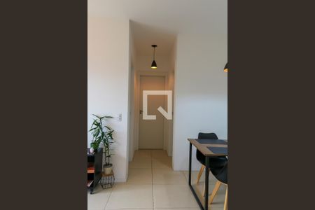 Corredor de apartamento para alugar com 2 quartos, 50m² em Del Castilho, Rio de Janeiro