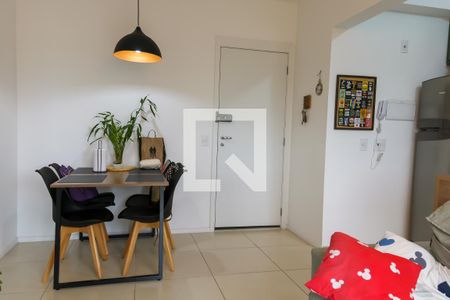 Sala de apartamento para alugar com 2 quartos, 50m² em Del Castilho, Rio de Janeiro