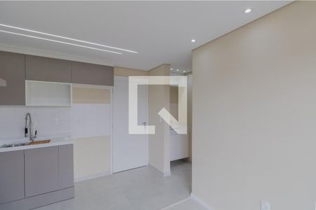 Sala e Cozinha de apartamento para alugar com 2 quartos, 38m² em Vila Carmosina, São Paulo