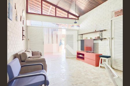 Sala de casa para alugar com 4 quartos, 250m² em Piatã, Salvador