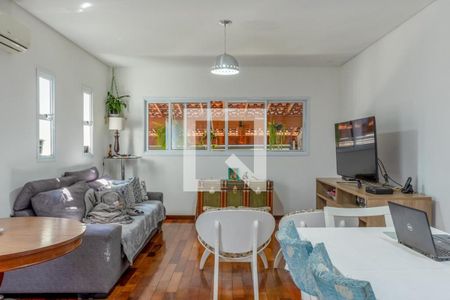 Casa à venda com 3 quartos, 120m² em Vila Prudente, São Paulo