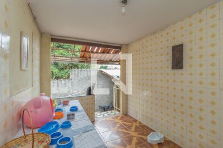 Casa à venda com 2 quartos, 366m² em Santa Cruz, Belo Horizonte