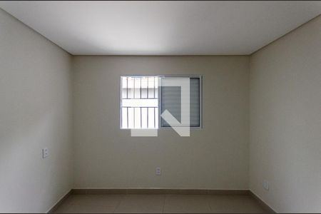 Quarto de casa para alugar com 1 quarto, 50m² em Jardim Mangalot, São Paulo