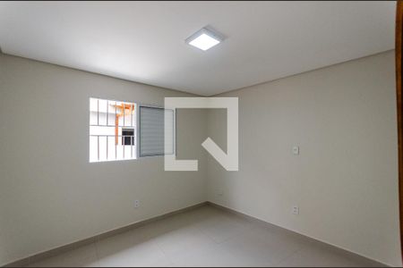 Quarto de casa para alugar com 1 quarto, 50m² em Jardim Mangalot, São Paulo