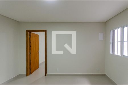 Sala de casa para alugar com 1 quarto, 50m² em Jardim Mangalot, São Paulo