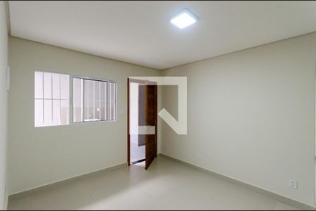 Sala de casa para alugar com 1 quarto, 50m² em Jardim Mangalot, São Paulo