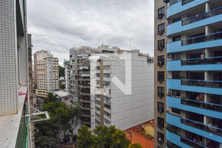 Vista da Sala de apartamento para alugar com 1 quarto, 68m² em Icaraí, Niterói