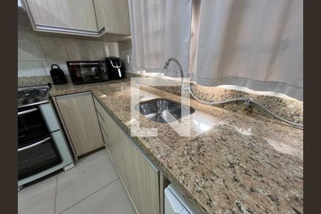 Casa para alugar com 250m², 4 quartos e 2 vagas Casa para alugar com 250m², 4 quartos e 2 vagasCozinha 1