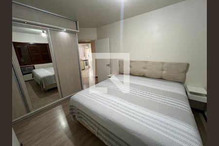 Suíte de casa à venda com 4 quartos, 250m² em Guarani, Novo Hamburgo