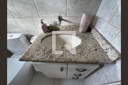 Casa para alugar com 250m², 4 quartos e 2 vagas Casa para alugar com 250m², 4 quartos e 2 vagasBanheiro 1