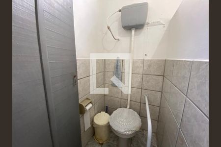 Casa para alugar com 250m², 4 quartos e 2 vagas Casa para alugar com 250m², 4 quartos e 2 vagasBanheiro 2