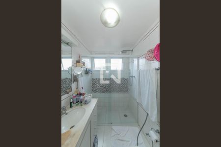 Apartamento para alugar com 168m², 4 quartos e 2 vagas Apartamento para alugar com 168m², 4 quartos e 2 vagasBanheiro da Suíte
