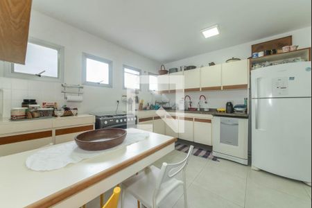 Apartamento para alugar com 168m², 4 quartos e 2 vagas Apartamento para alugar com 168m², 4 quartos e 2 vagasCozinha