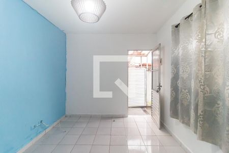 Sala de casa de condomínio para alugar com 2 quartos, 59m² em Vila Santa Helena, Poá