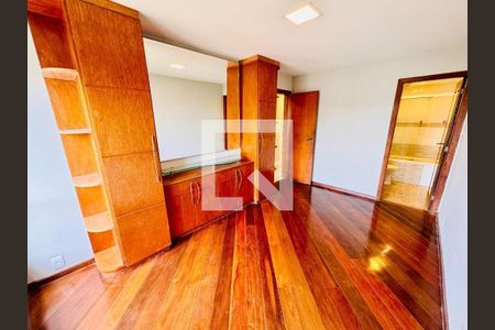 Apartamento à venda com 4 quartos, 200m² em Vital Brasil, Niterói