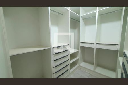 Closet/Suíte 1 de casa de condomínio para alugar com 4 quartos, 250m² em Chacara Nossa Senhora Auxiliadora, Paulínia