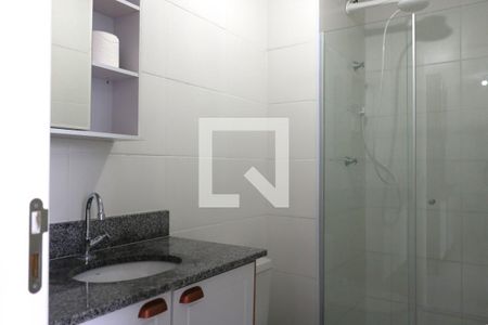 Banheiro de apartamento para alugar com 2 quartos, 34m² em Jardim Mirante, São Paulo