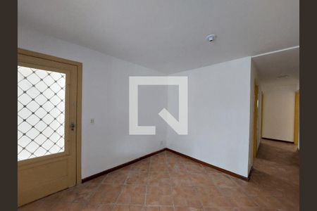 Sala de casa à venda com 3 quartos, 150m² em Jardim Alzira, São Paulo