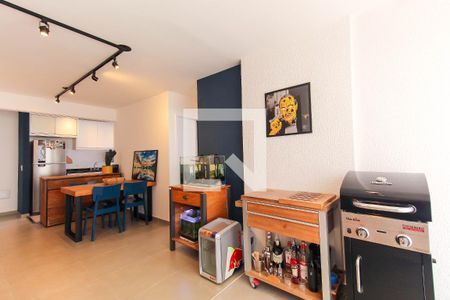 Sala/Varanda de apartamento à venda com 2 quartos, 67m² em Vila Bertioga, São Paulo