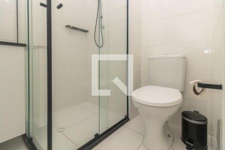 Banheiro de kitnet/studio para alugar com 1 quarto, 27m² em Vila Dom Pedro I, São Paulo