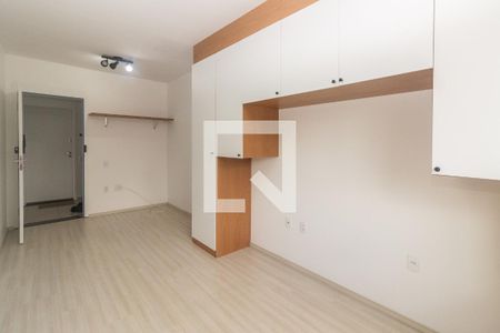 Sala/Quarto  de kitnet/studio para alugar com 1 quarto, 27m² em Vila Dom Pedro I, São Paulo