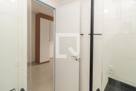 Banheiro de kitnet/studio para alugar com 1 quarto, 27m² em Vila Dom Pedro I, São Paulo