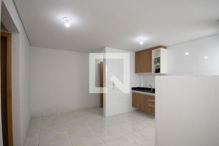 Sala e Cozinha  de apartamento para alugar com 2 quartos, 38m² em Vila Maria Alta, São Paulo