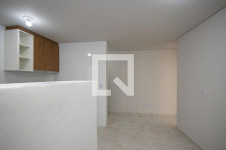 Sala e Cozinha  de kitnet/studio para alugar com 1 quarto, 32m² em Vila Maria Alta, São Paulo