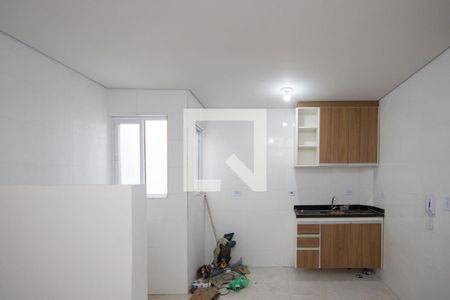 Sala e Cozinha  de kitnet/studio para alugar com 1 quarto, 32m² em Vila Maria Alta, São Paulo