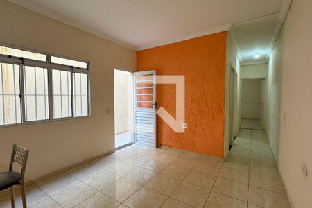 Sala de casa para alugar com 2 quartos, 100m² em Jardim Graziela, Barueri