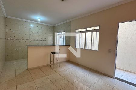 Sala de casa para alugar com 2 quartos, 100m² em Jardim Graziela, Barueri