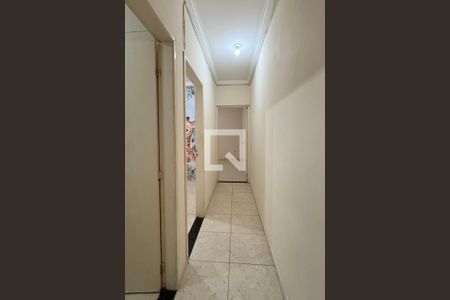 Corredor de casa para alugar com 2 quartos, 100m² em Jardim Graziela, Barueri