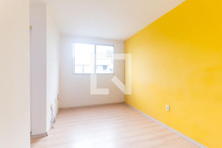 Sala de apartamento para alugar com 2 quartos, 47m² em Jardim Itamarati, Poá