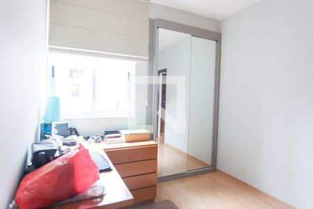 quarto 1 de apartamento à venda com 2 quartos, 60m² em Sion, Belo Horizonte