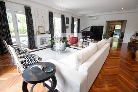 Sala de casa à venda com 4 quartos, 800m² em Jardim Guedala, São Paulo