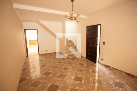 Sala de casa para alugar com 4 quartos, 145m² em Vila Romero, São Paulo