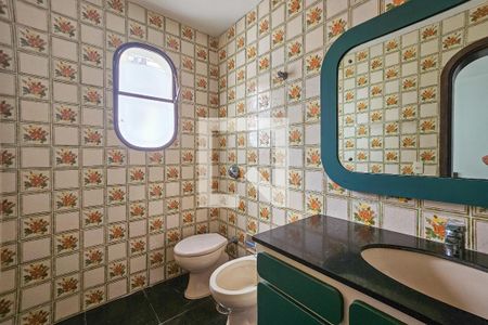 Apartamento para alugar com 190m², 3 quartos e 1 vaga Apartamento para alugar com 190m², 3 quartos e 1 vagaBanheiro da Suíte 2