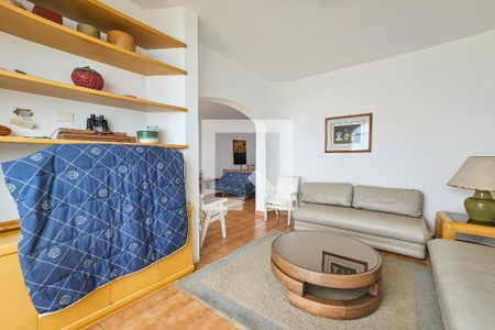 Apartamento para alugar com 190m², 3 quartos e 1 vaga Apartamento para alugar com 190m², 3 quartos e 1 vagaSala